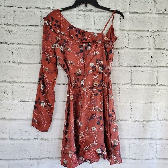 Bardot one sleeve floral faux wrap mini dress Womens Size 6 small - Picture 3 of 9